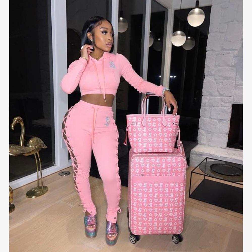 Sneak peek 💕 two piece set (WORN ONCE)